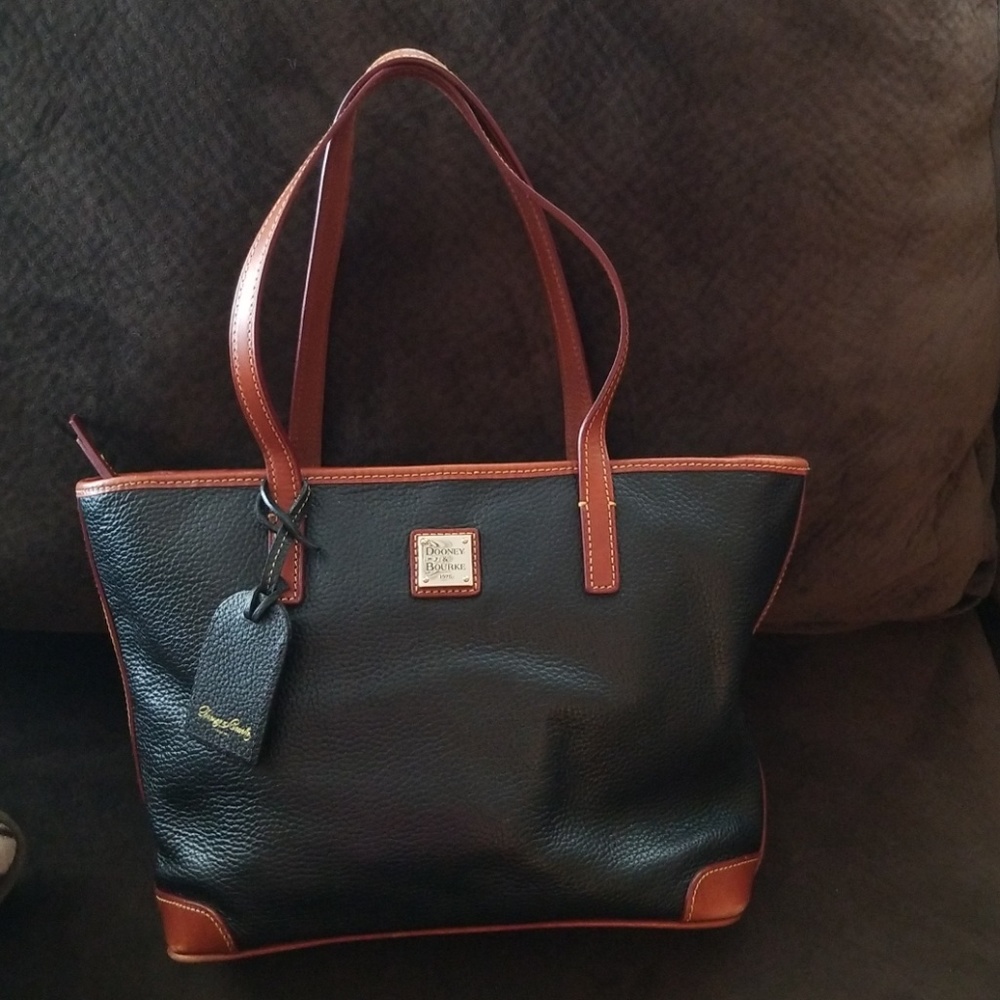 Dooney & Bourke